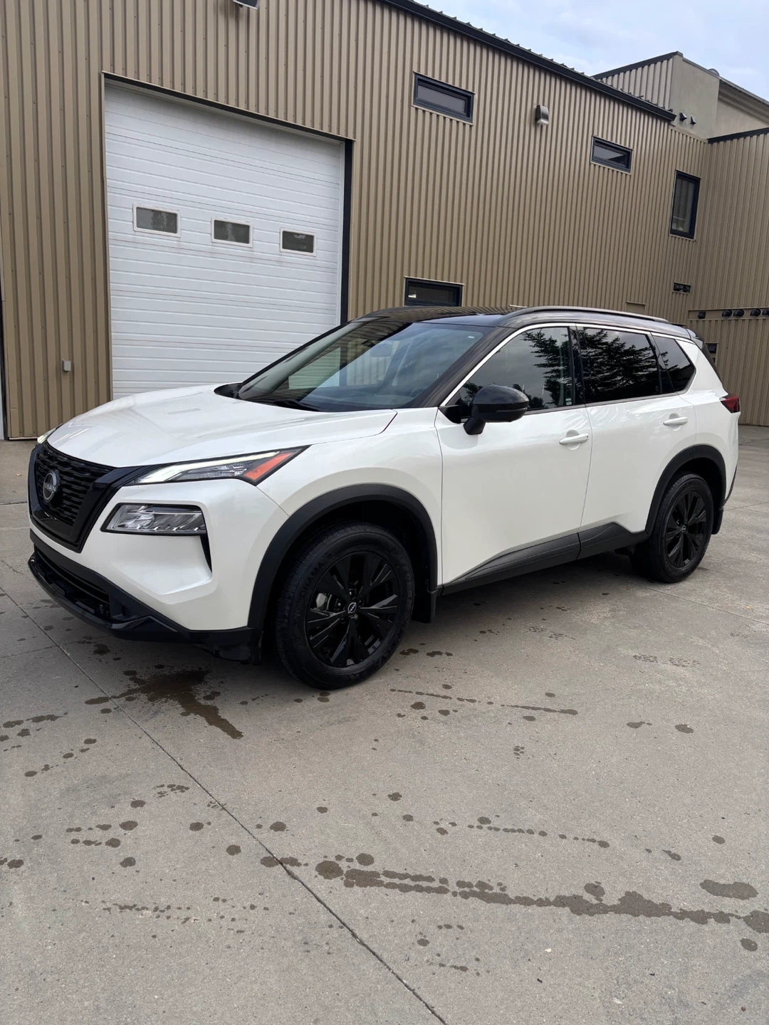 Nissan Rogue SV - photo 2