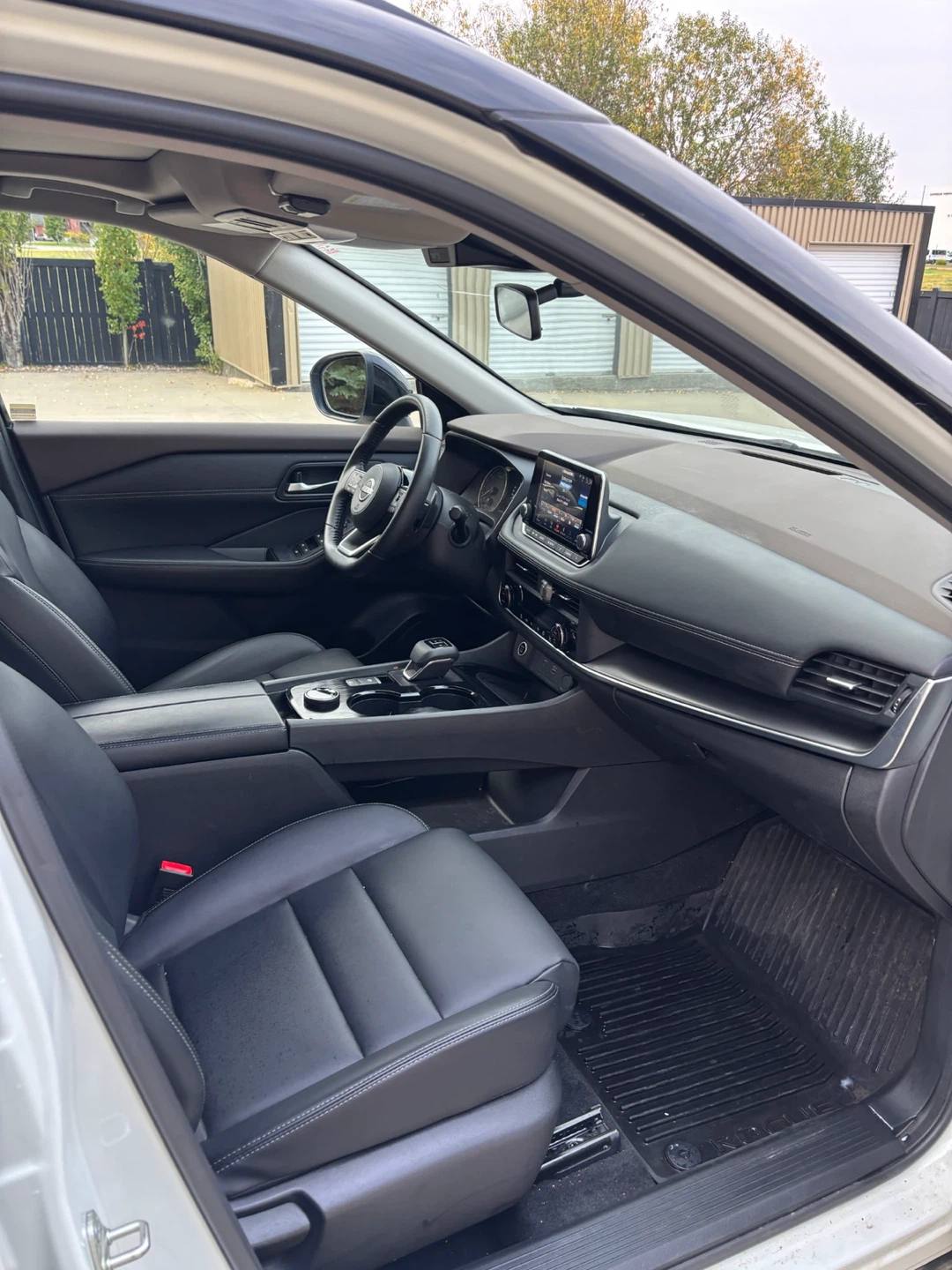 Nissan Rogue SV - photo 5