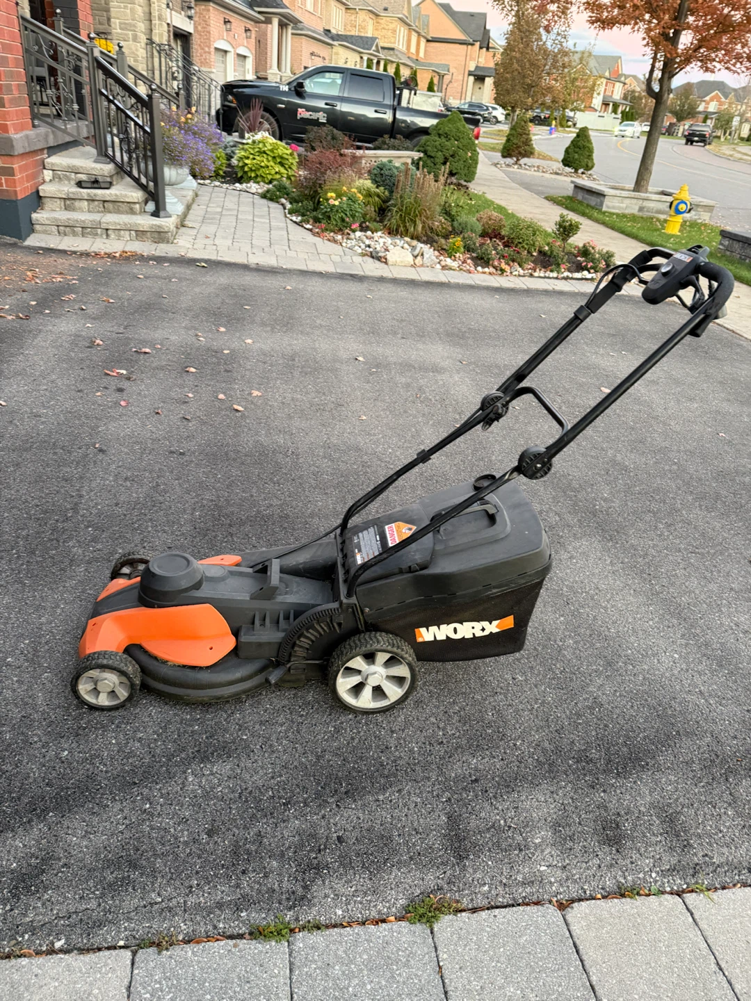 Electric lawnmower - photo 2