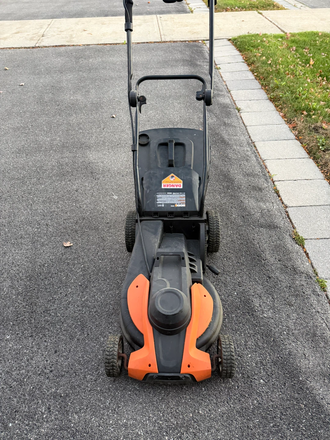 Electric lawnmower - photo 3