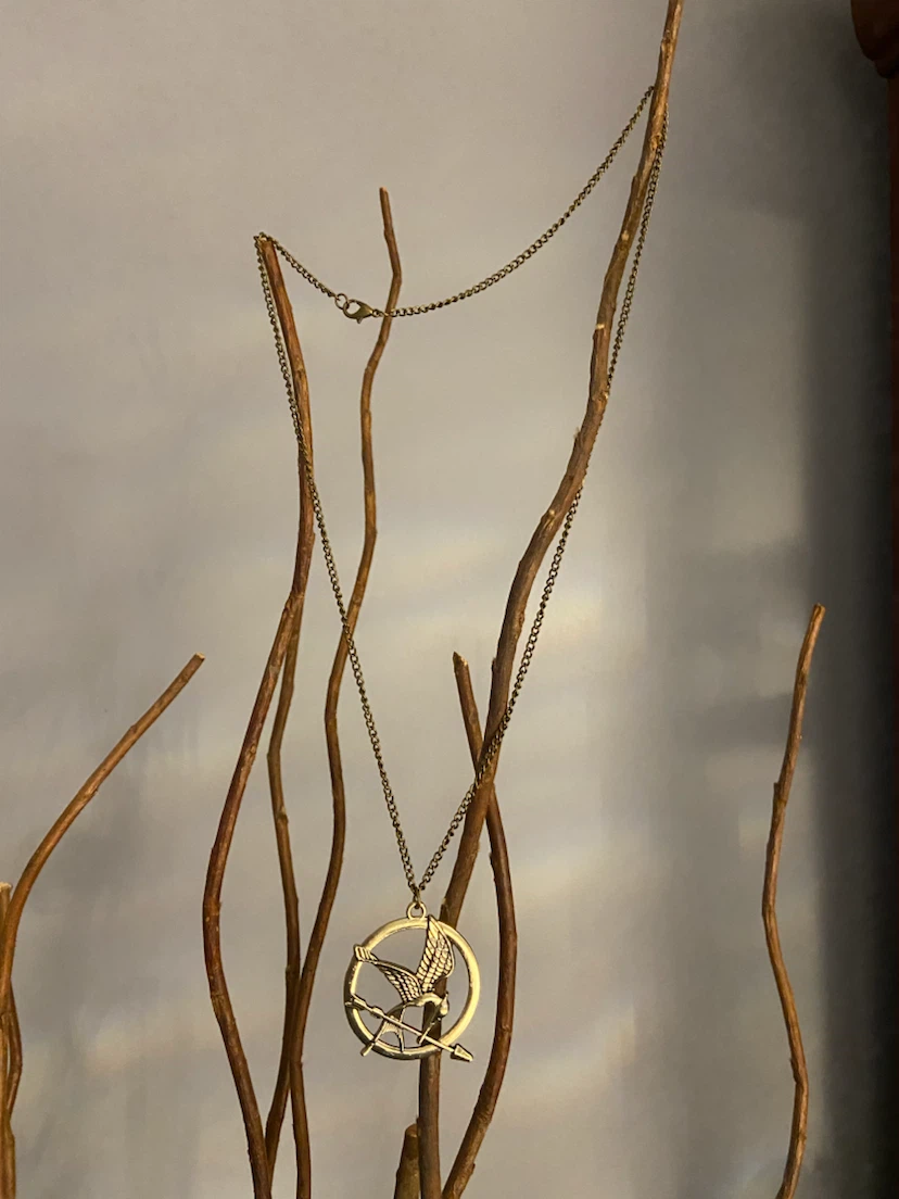 The Hunger Games Mockingjay Pendant Necklace - photo 3