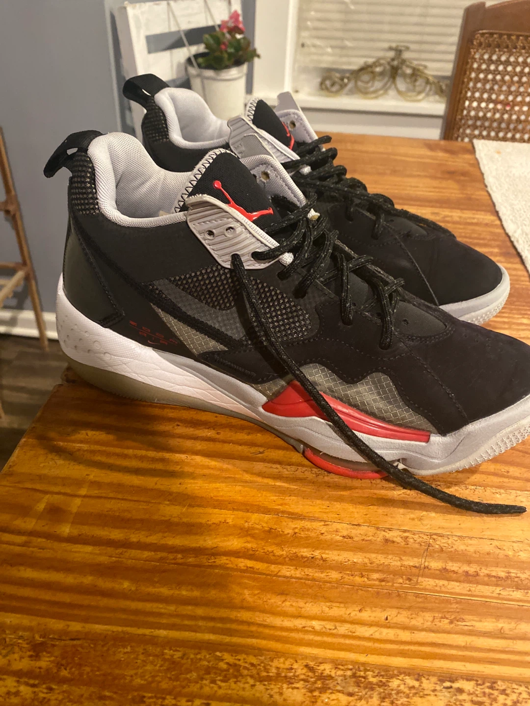 Jordan Legacy 312 Low Black Gym Red