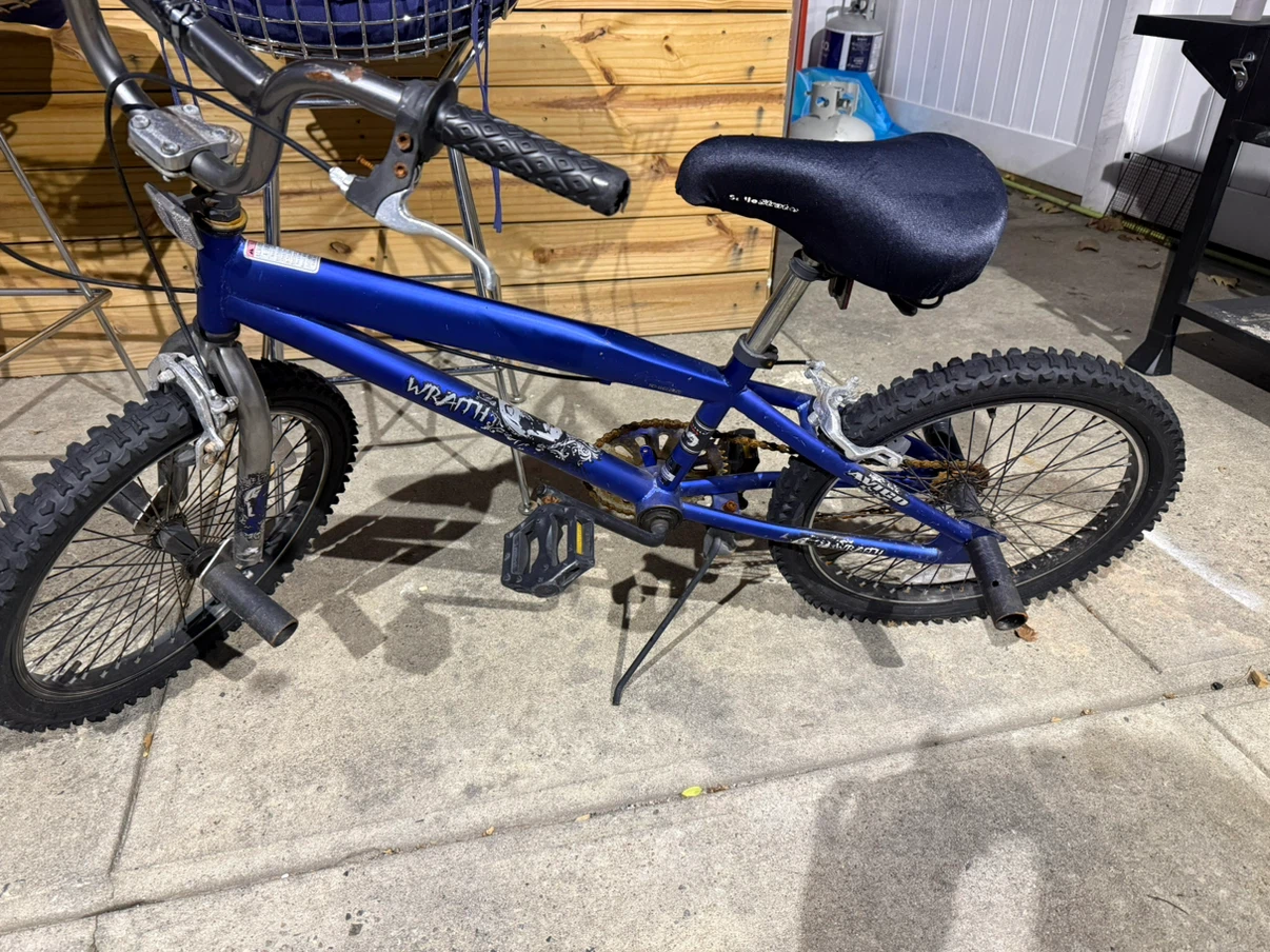 Avigo Wraith BMX Bike