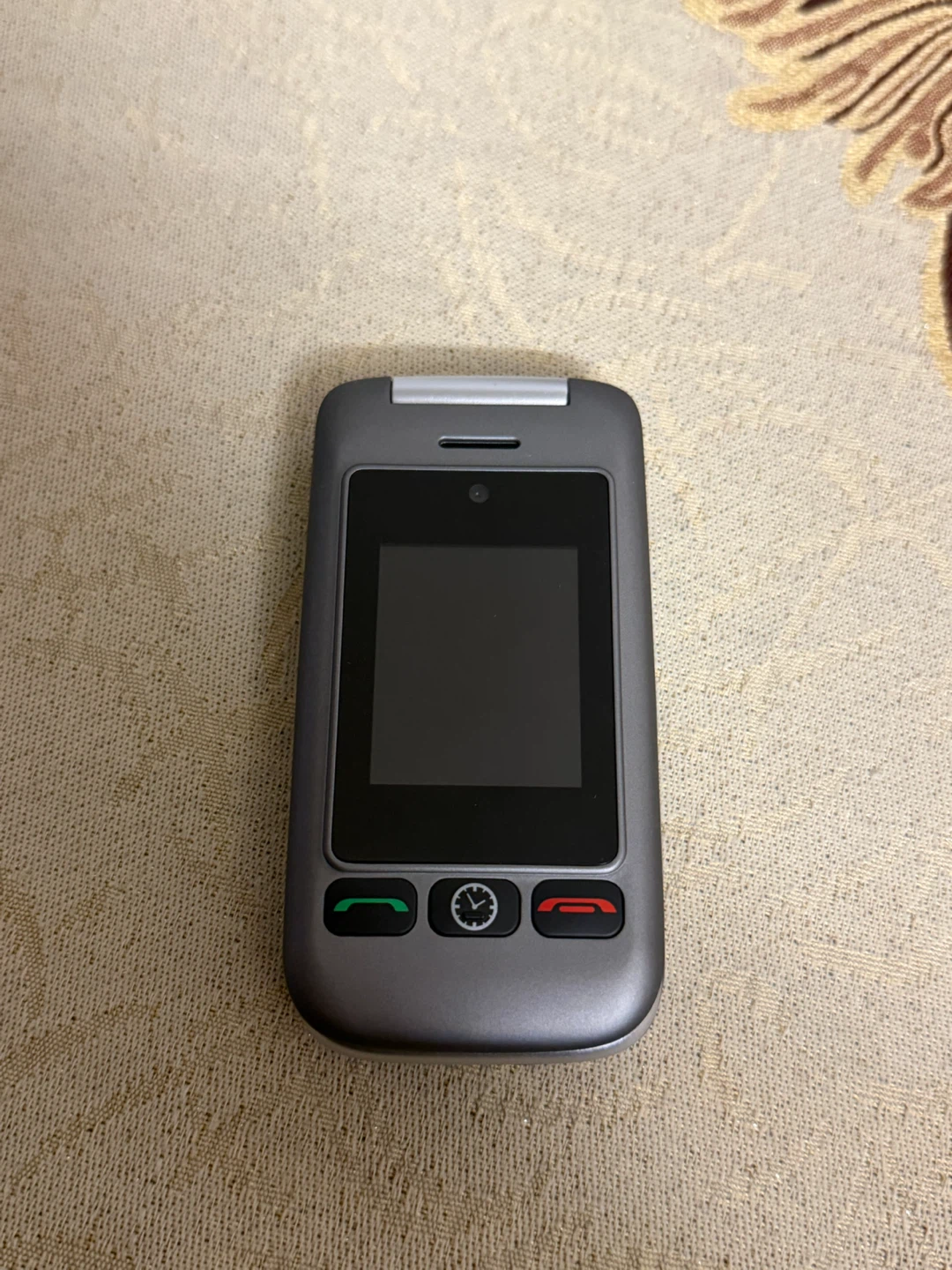 Artfone G6 4G VoLTE Flip Phone - photo 4