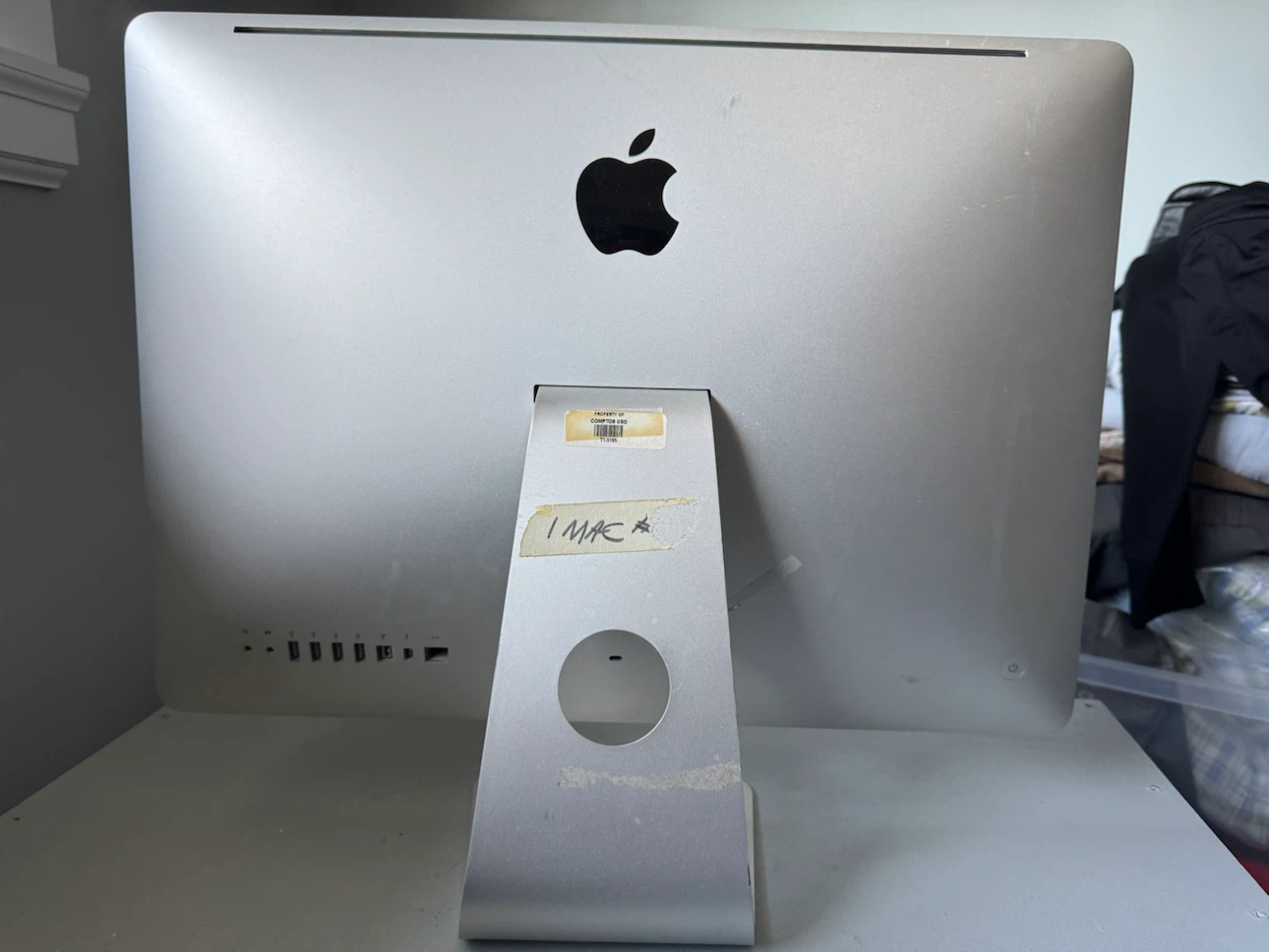 Apple iMac Desktop Computer - photo 2