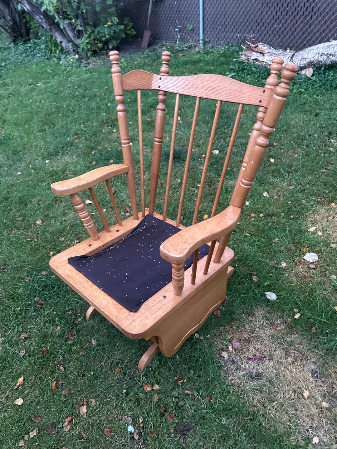 Wooden Windsor Glider Rocker - photo 2