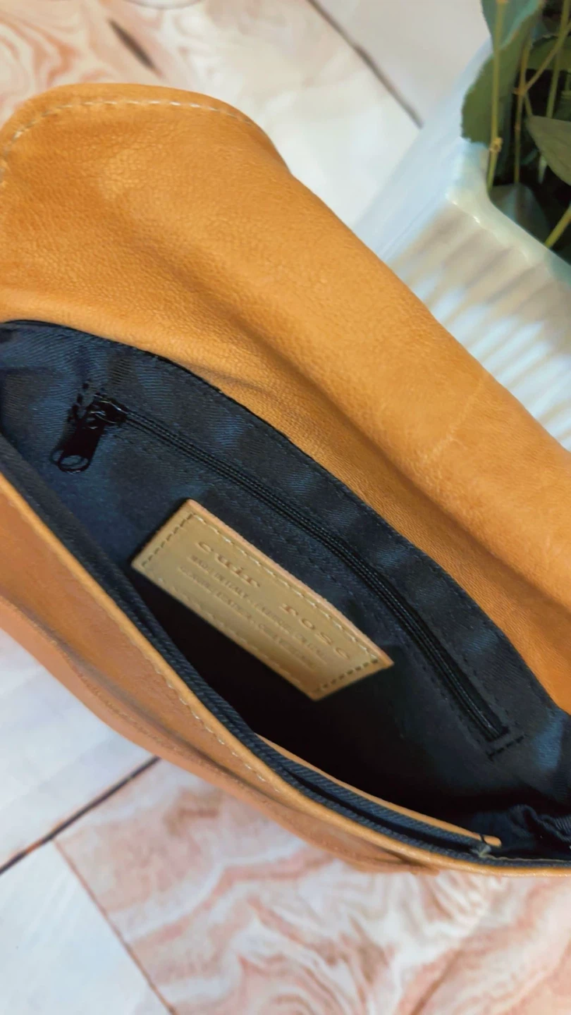 Cuir Rose Tan Leather Clutch - photo 2