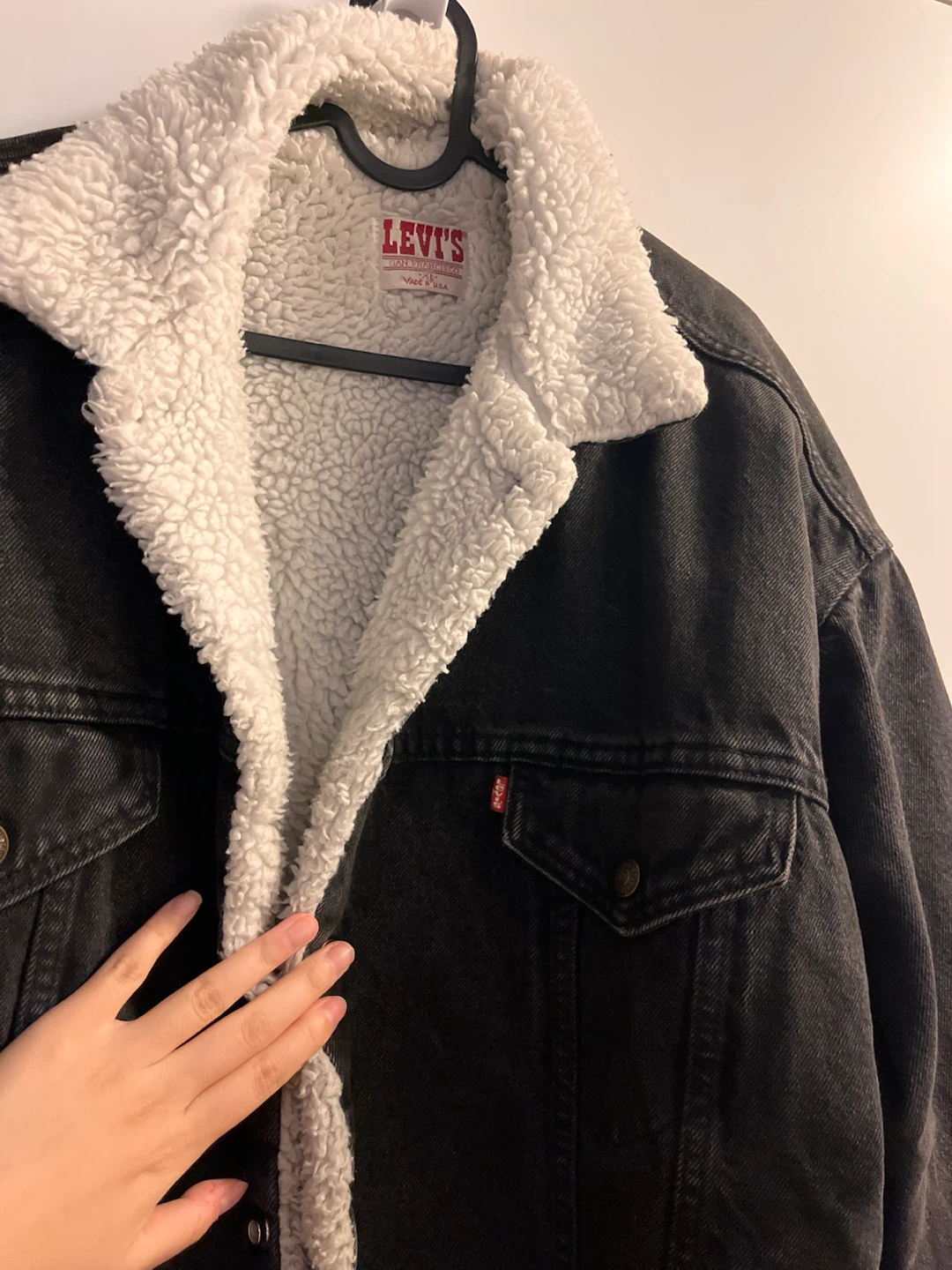 Vintage Levi's Sherpa-Lined Denim Jacket - photo 4