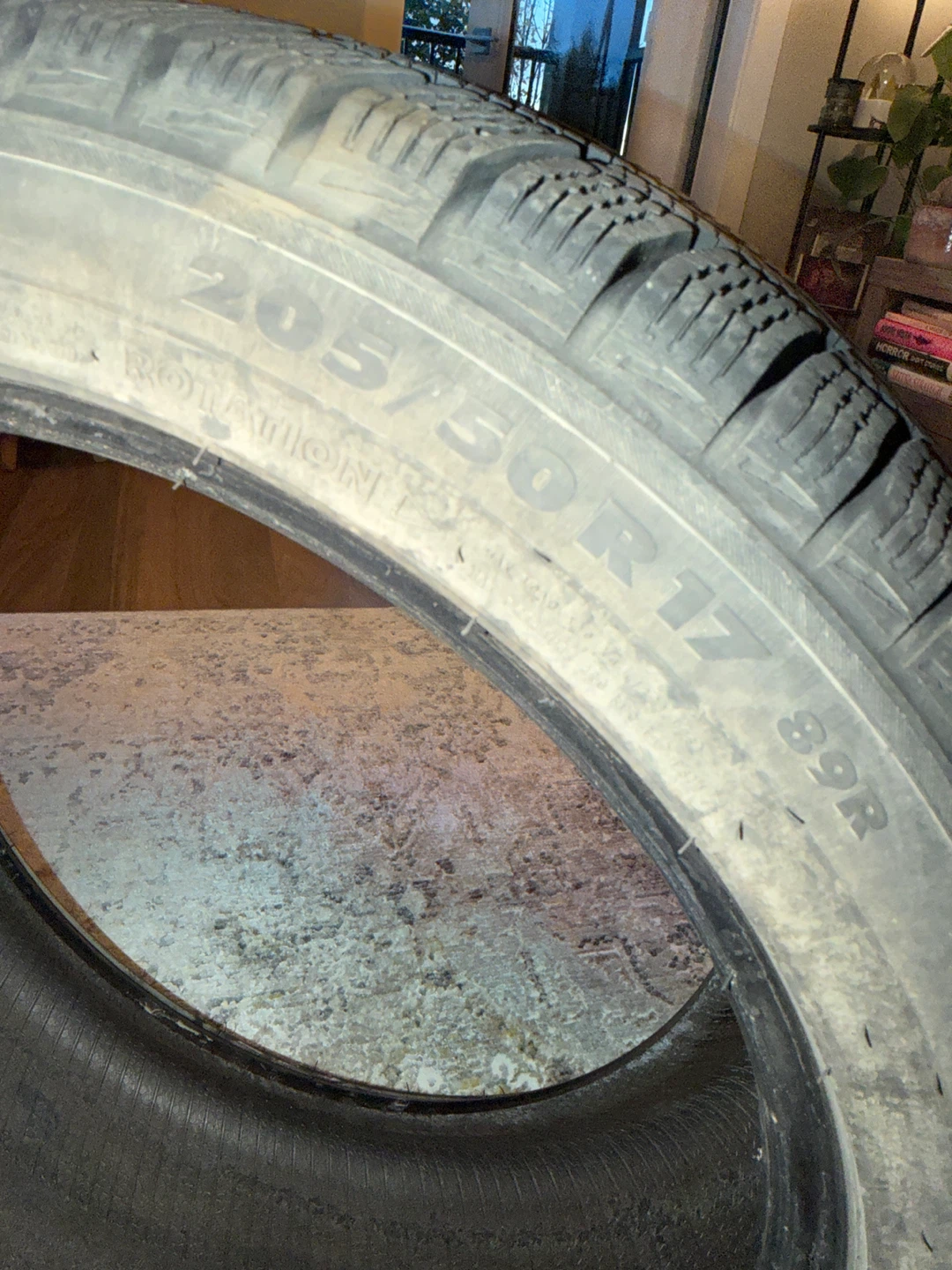 Set of 4 Nokian 205/50R17 Winter Tires - photo 4