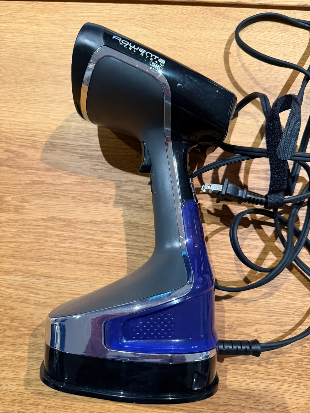 [Moving Sale] Rowenta X-Cel Steam Force Handheld Garment Steamer