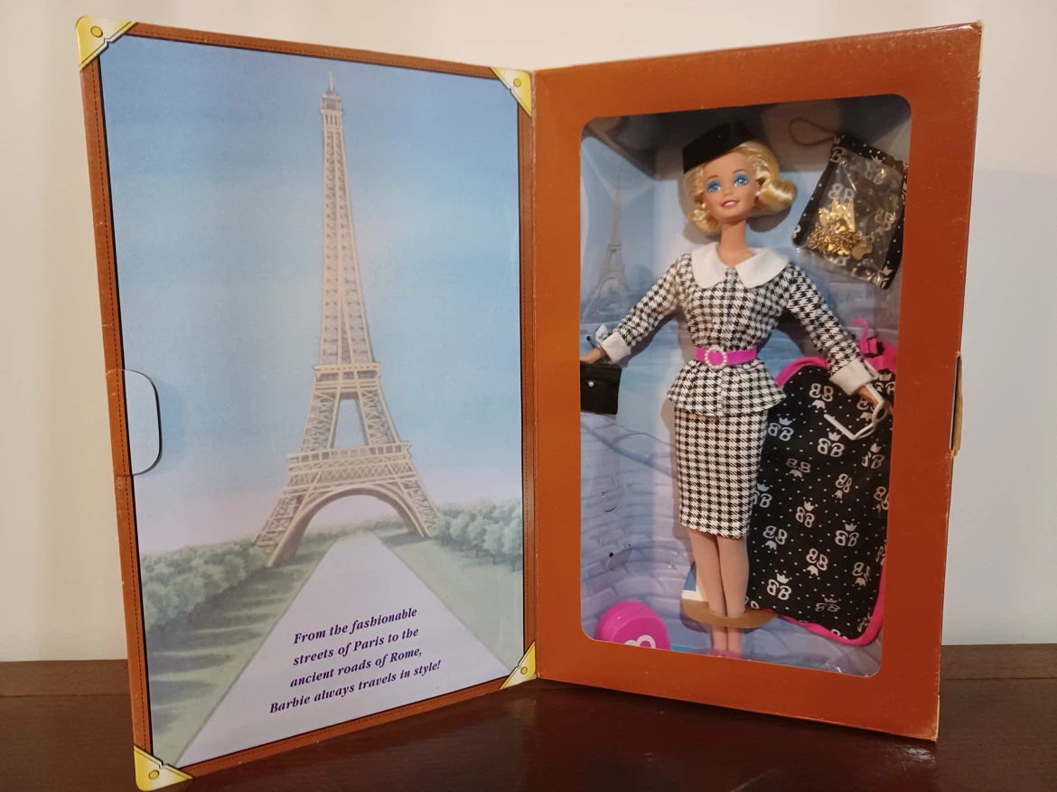 9 Vintage Collector Edition Barbie Dolls - photo 3