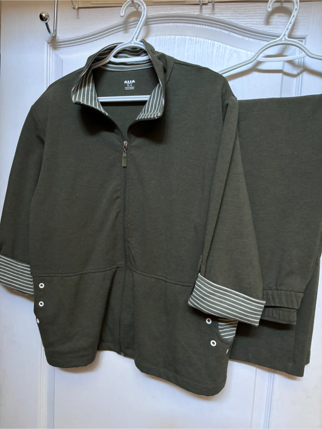 Alia Petite Olive Green Lounge Set