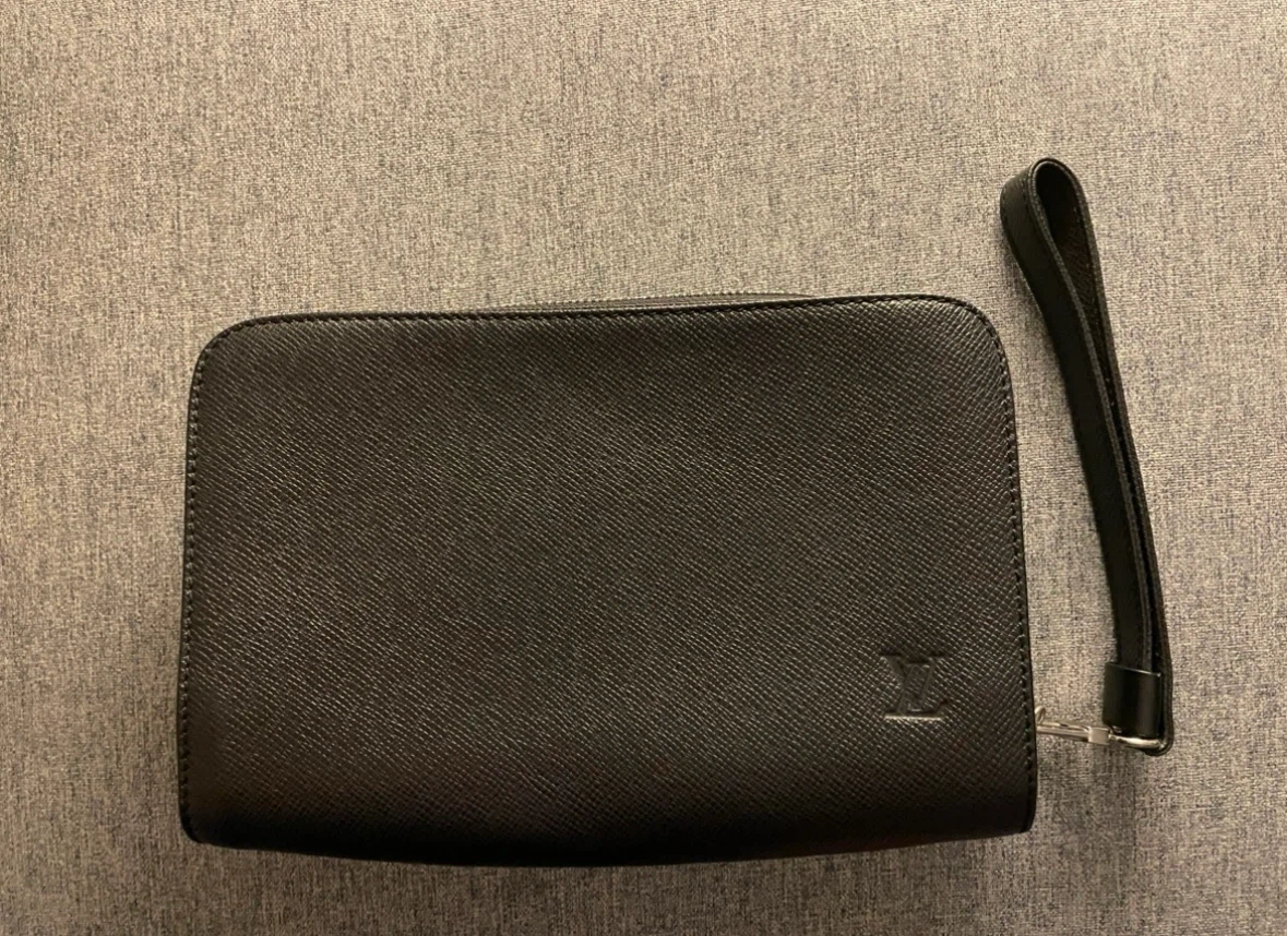 Louis Vuitton Black Taiga Pochette Baikal Clutch