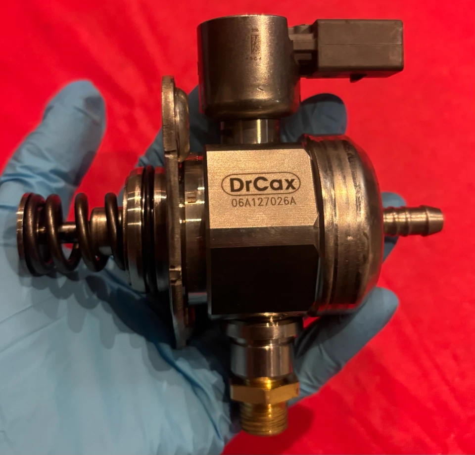 DrCax High Pressure Fuel Pump 06A127026A - photo 2