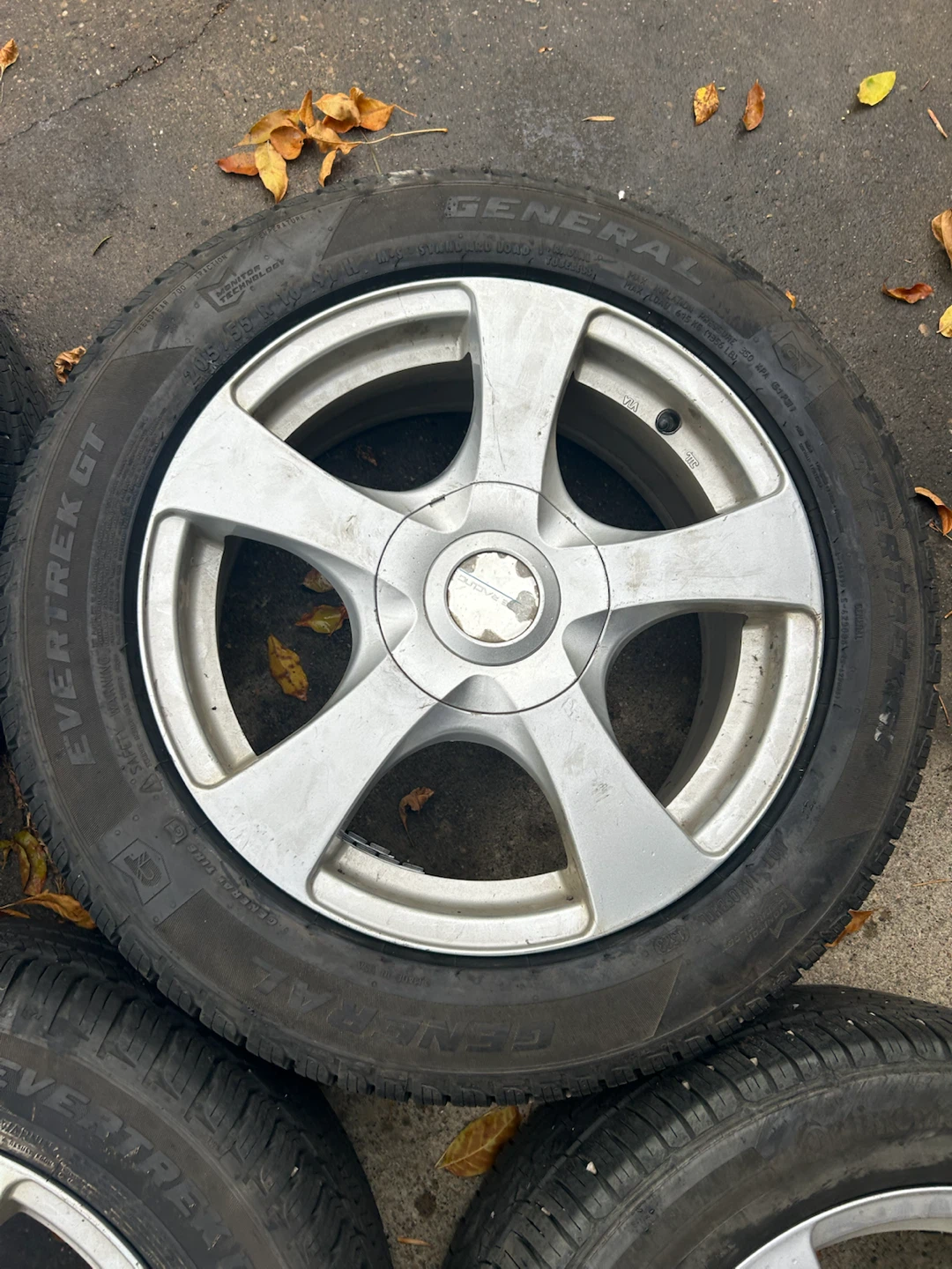 Set of 4 Tires with Alloy Rims 205/55 R16 - photo 4