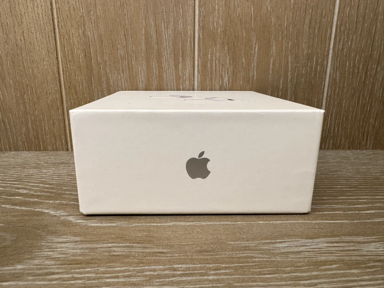 Apple AirPods Pro 2nd Generation with MagSafe Case - photo 3