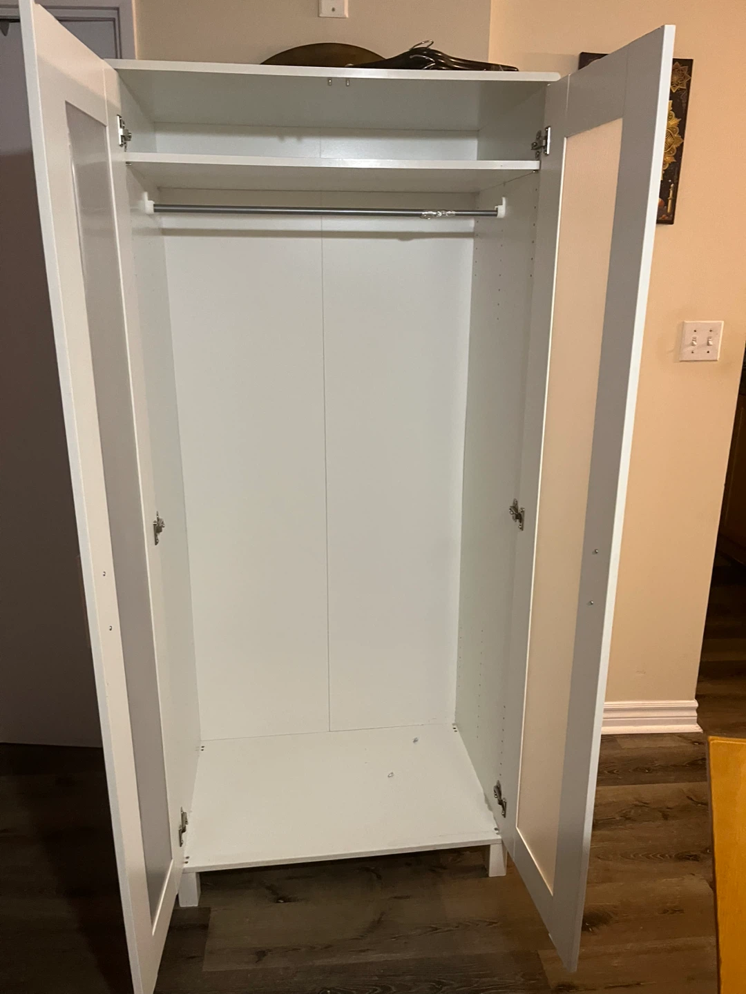 White Wardrobe with Frosted Glass Doors - photo 2