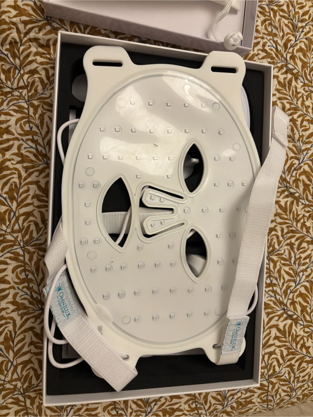 Omnilux Contour Face LED mask - photo 2
