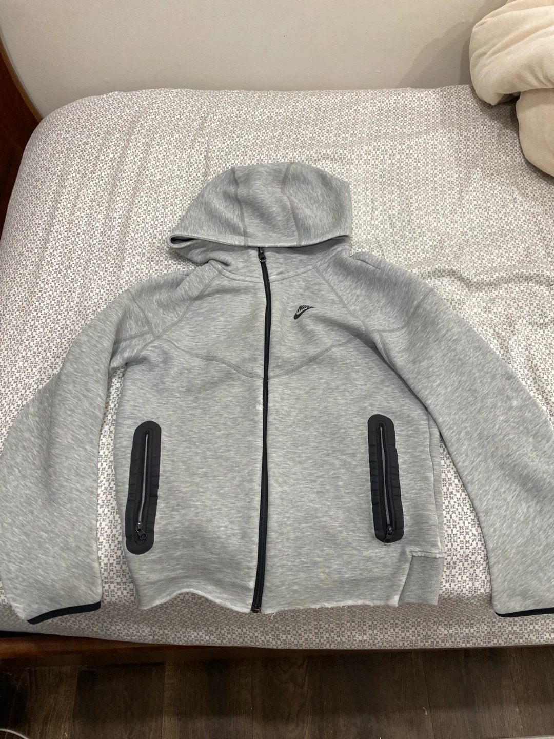 Nike Tech Fleece Hoodie Grey