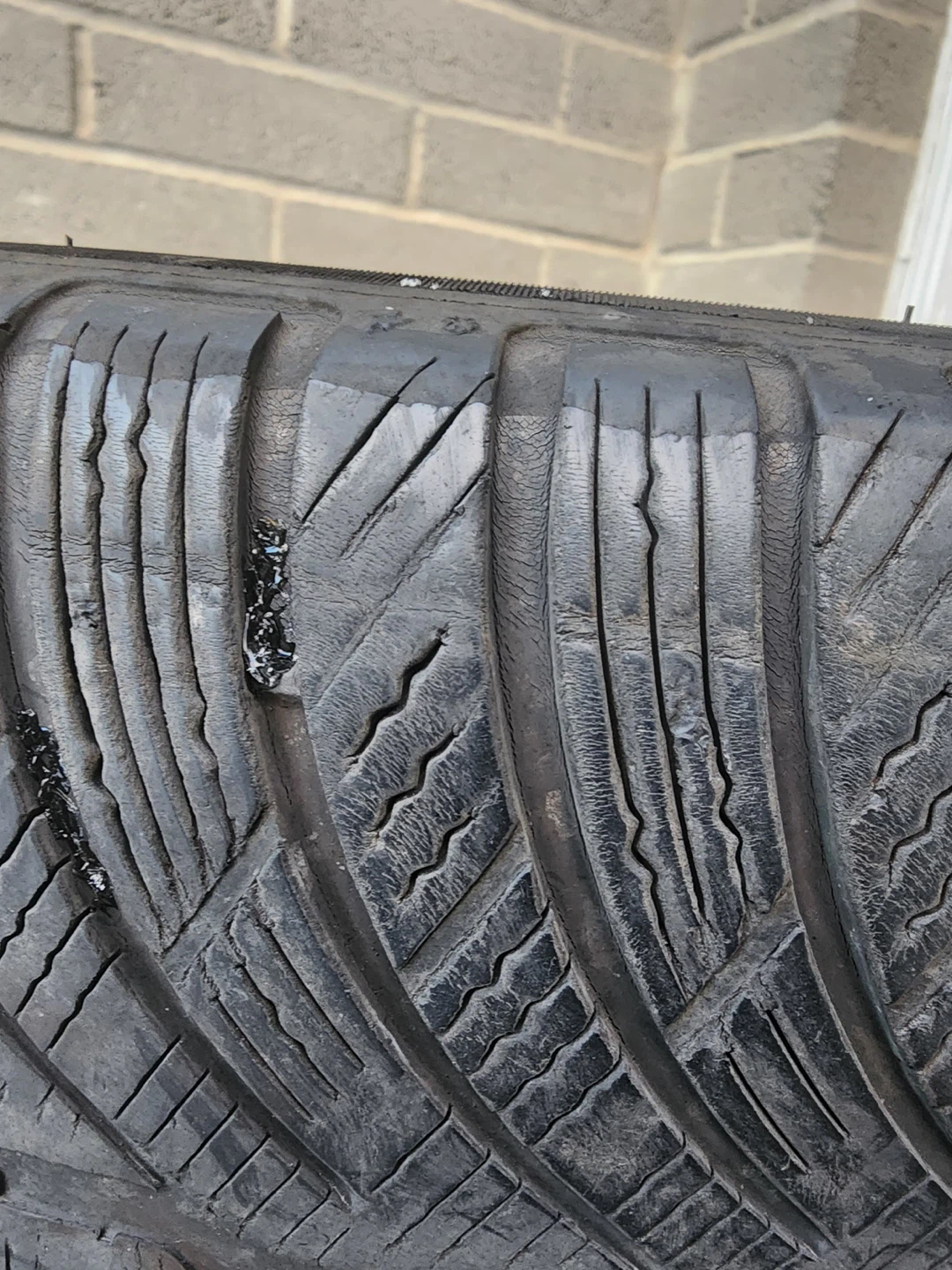 Michelin winter tires 235/40R18 for sale - photo 4