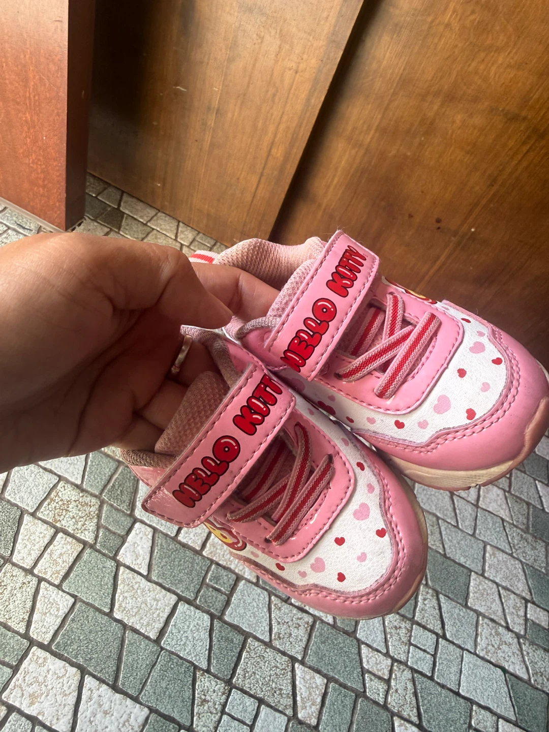 Hello Kitty Pink Sneakers toddler size 6 ( 12-18 months )