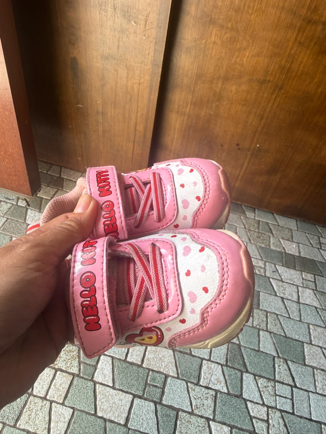 Hello Kitty Pink Sneakers toddler size 6 ( 12-18 months ) - photo 3