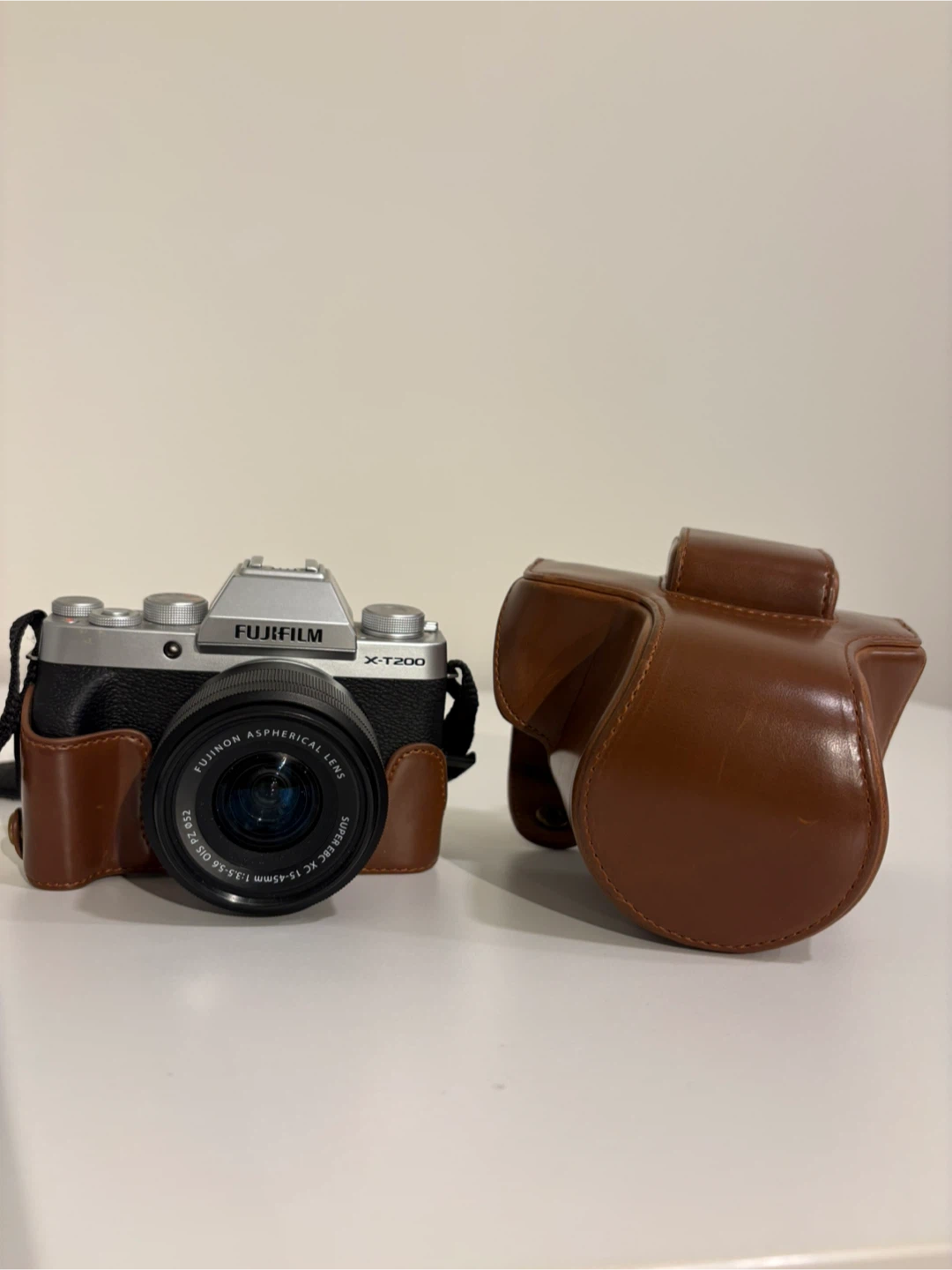Fujifilm X-T200 Mirrorless Camera Bundle - photo 2