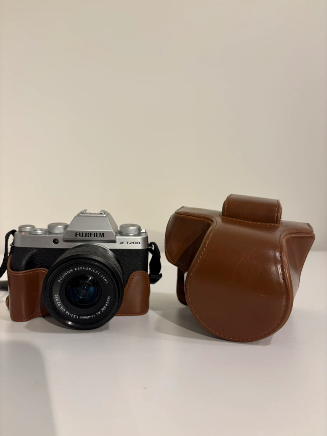 Fujifilm X-T200 Mirrorless Camera Bundle - photo 4