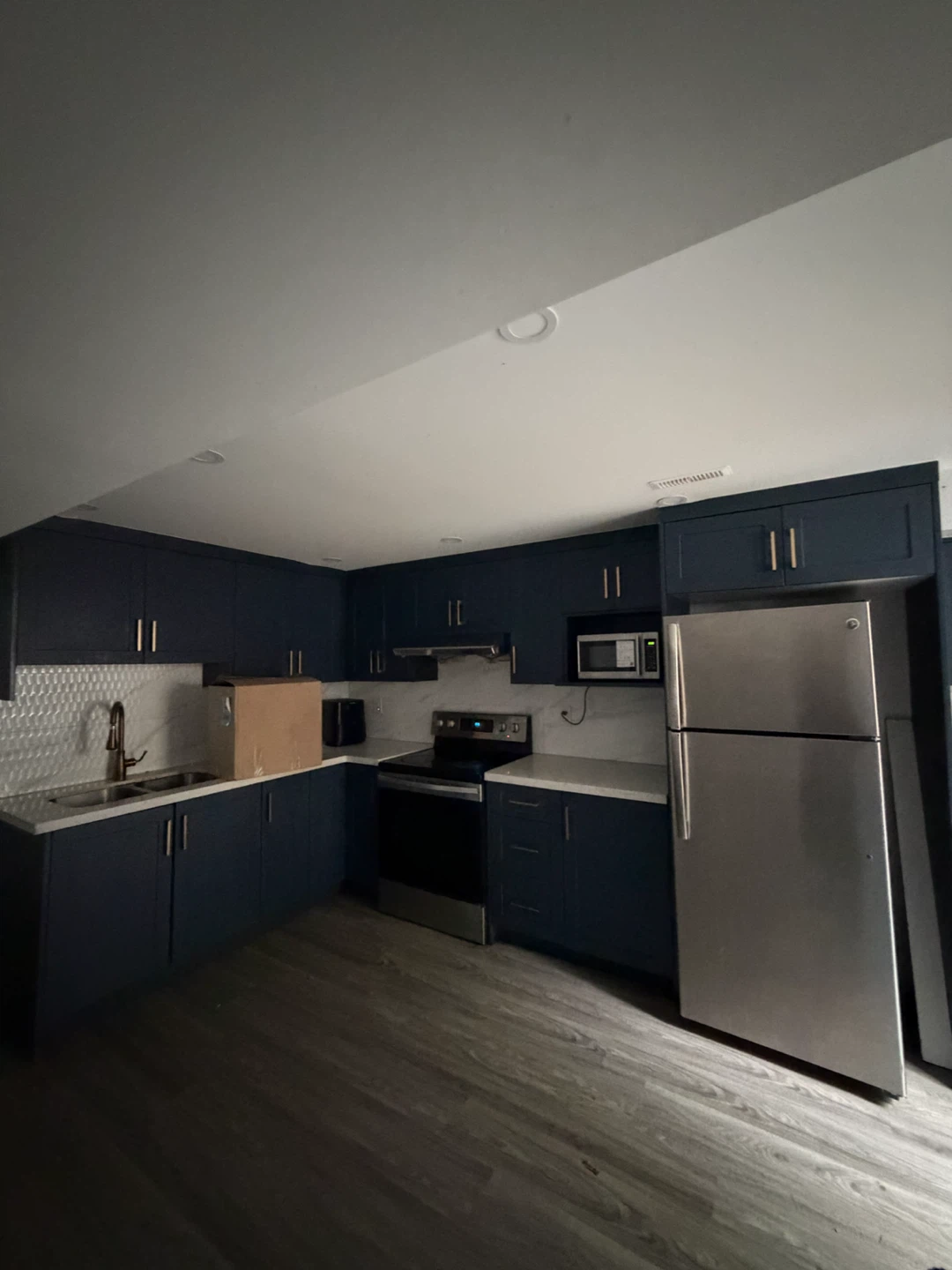 Basement for rent - photo 2