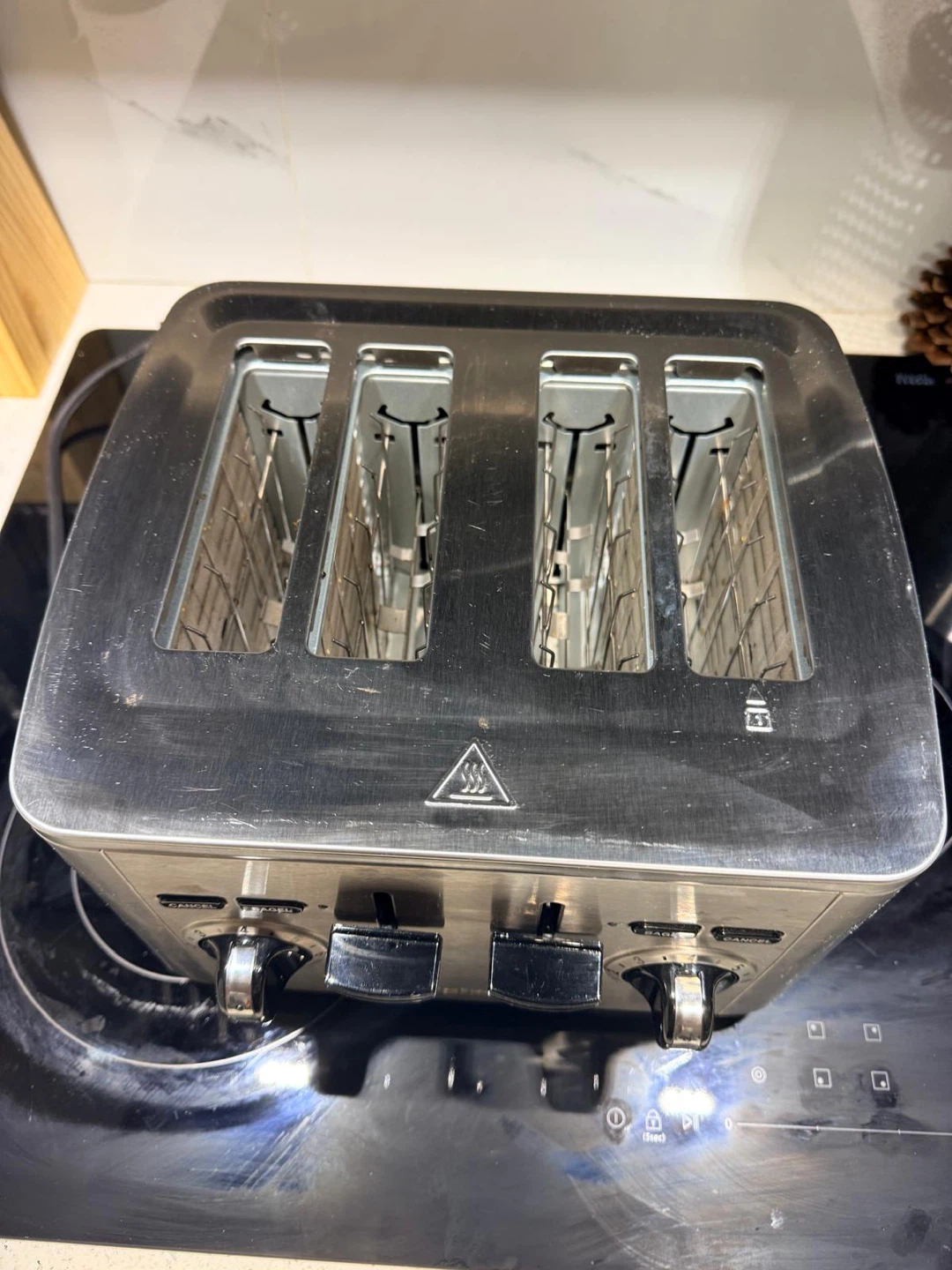 Cuisinart 4-Slice Stainless Steel Toaster - photo 2