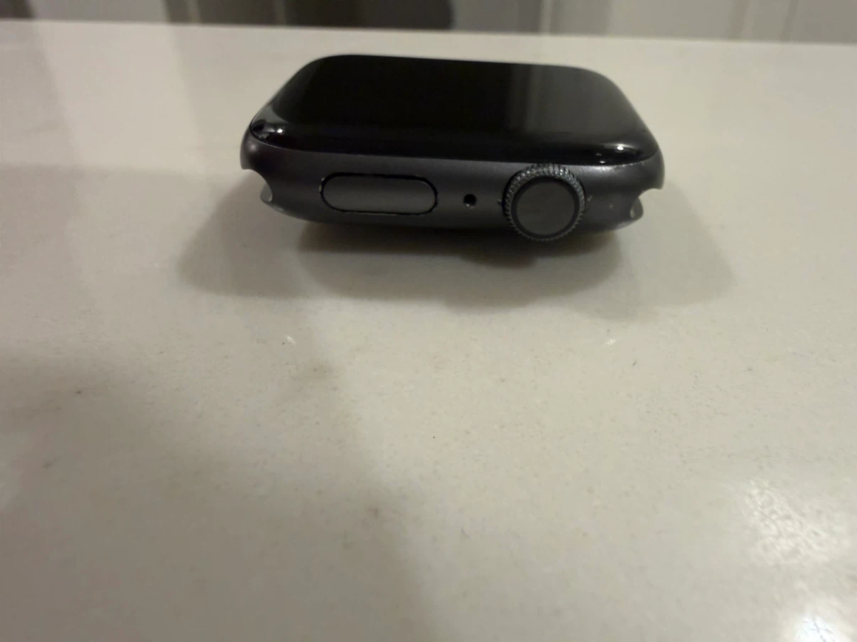 Apple Watch Series 4 44mm Aluminum - photo 3