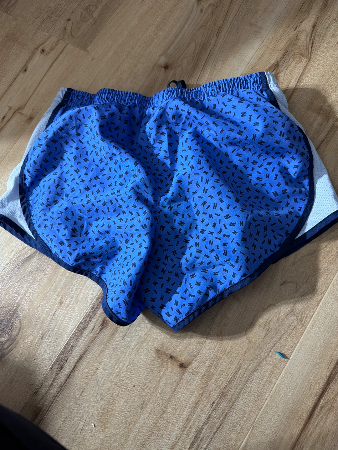 Nike blue printed athletic shorts - photo 2
