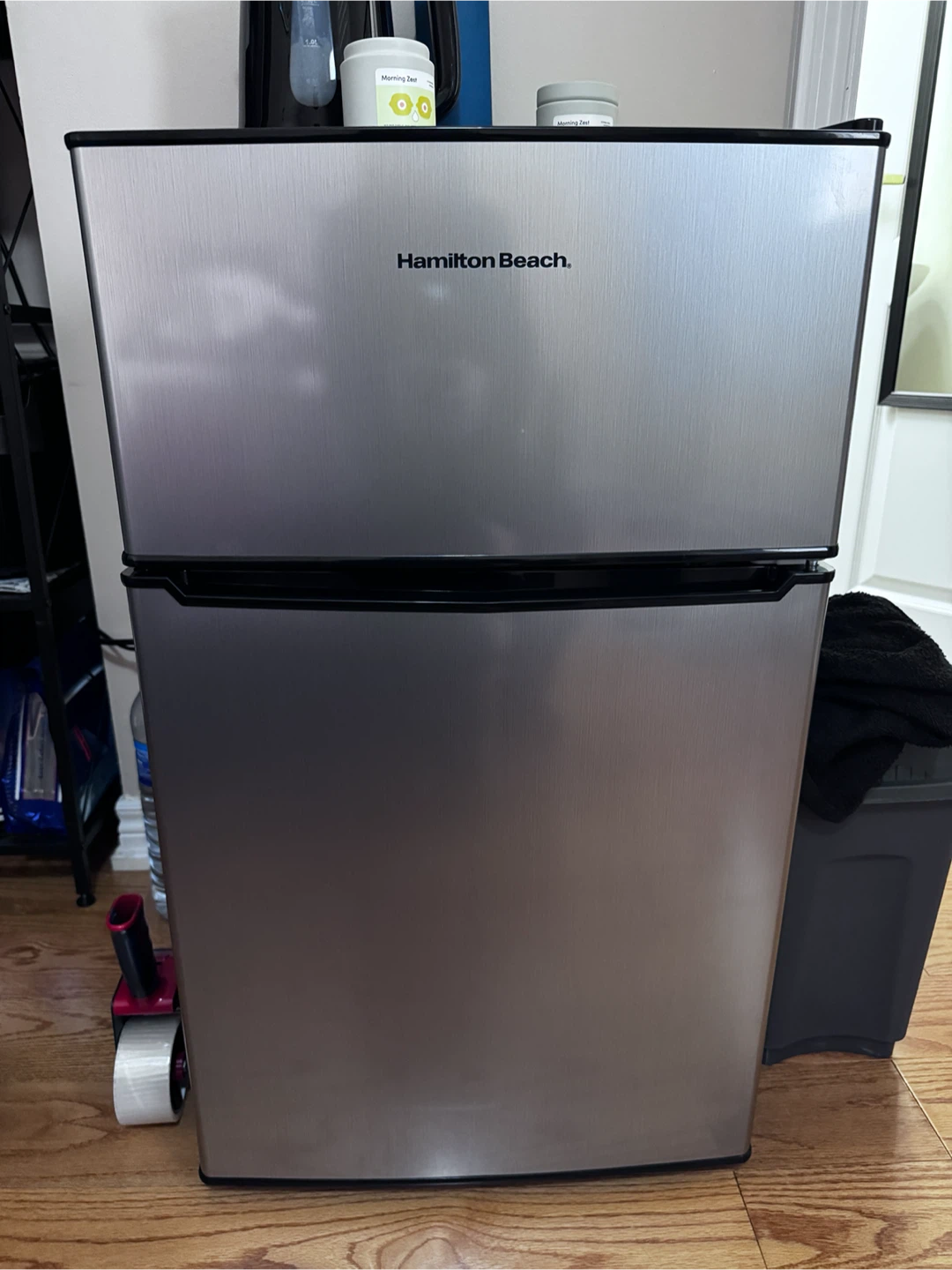Hamilton Beach 3.1 Cu.Ft. Mini Fridge - photo 2