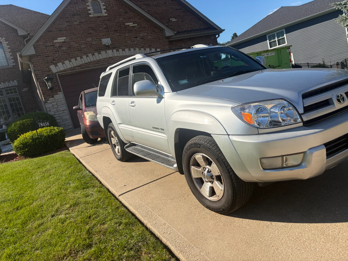 Silver Toyota 4Runner Limited 4WD - photo 2