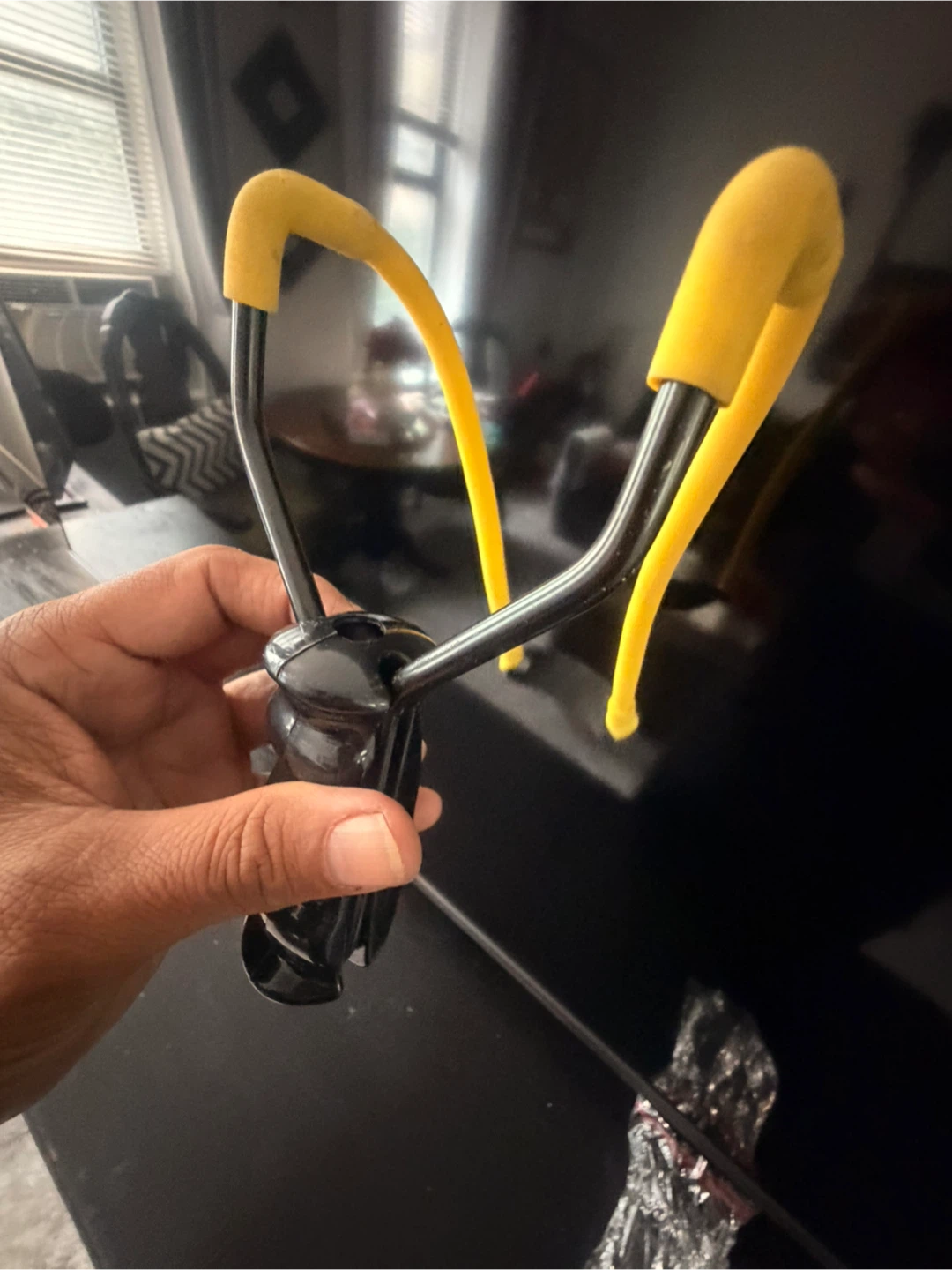 Slingshot with Black Grip and Yellow Bands - photo 2