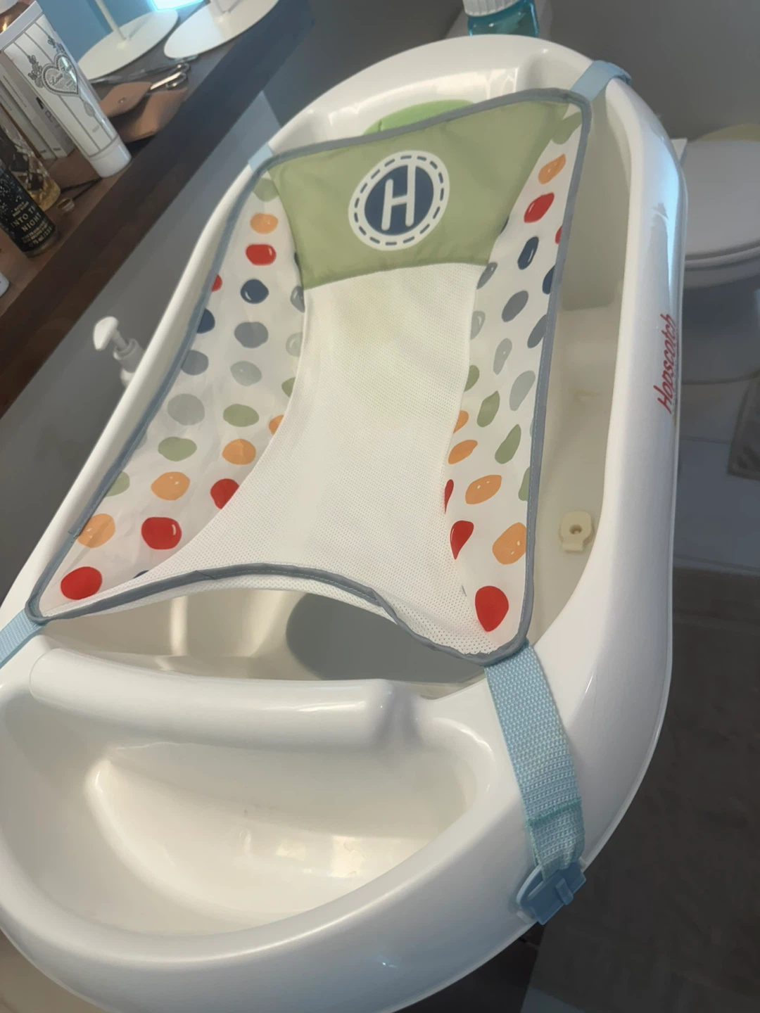 Hopscotch Lane Infant Bathtub with Mesh Sling