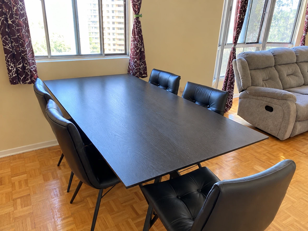 Modern Dining Table and 4 Chairs