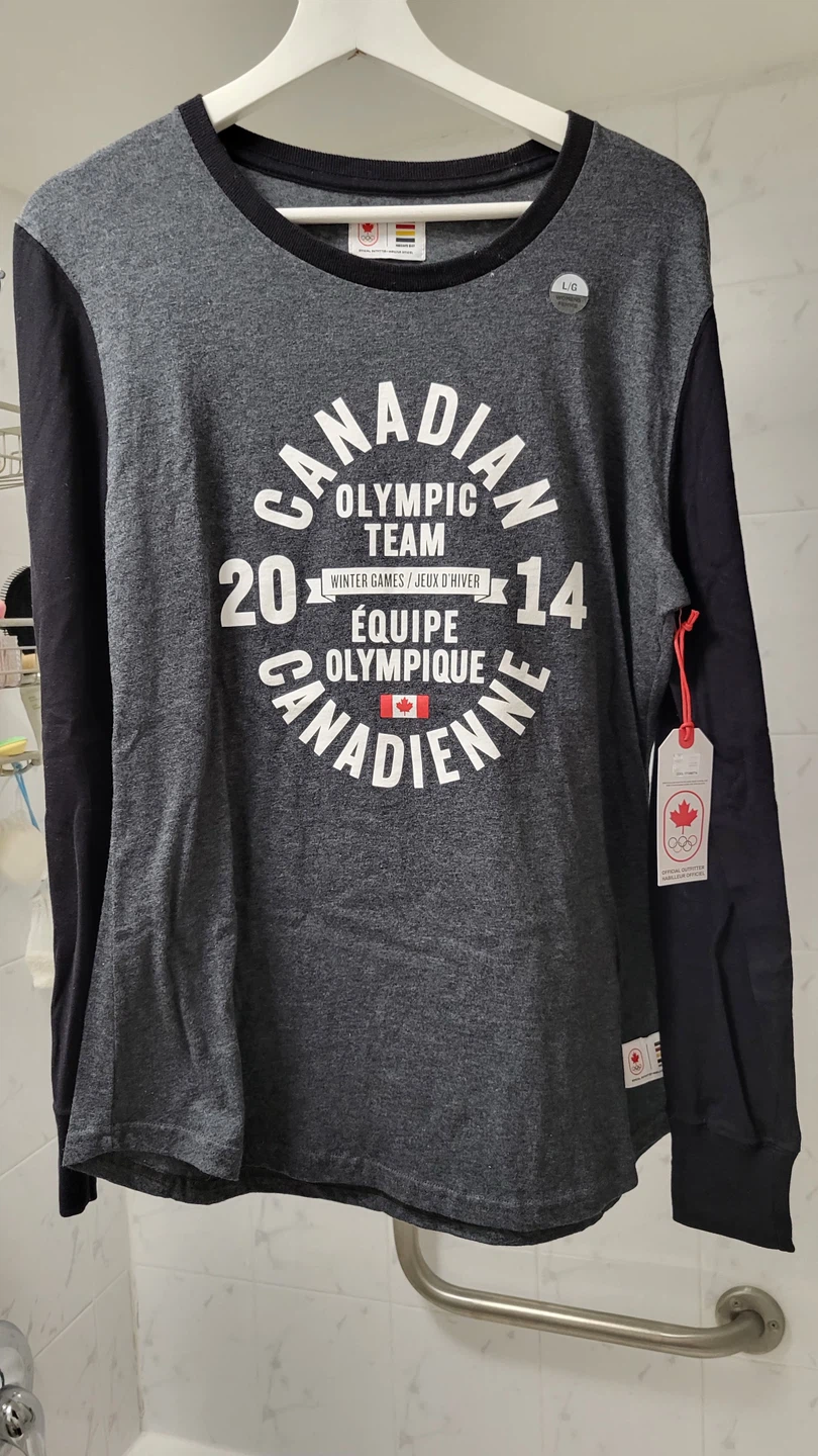 2014 Canadian Olympic Team Long Sleeve Shirt - photo 2