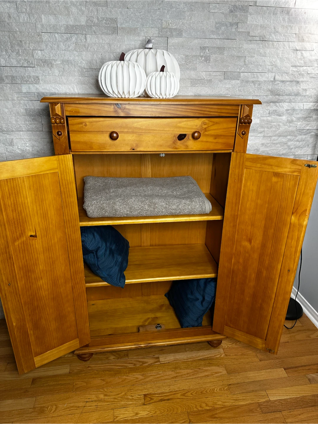 Solid Wood Storage Cabinet - photo 4