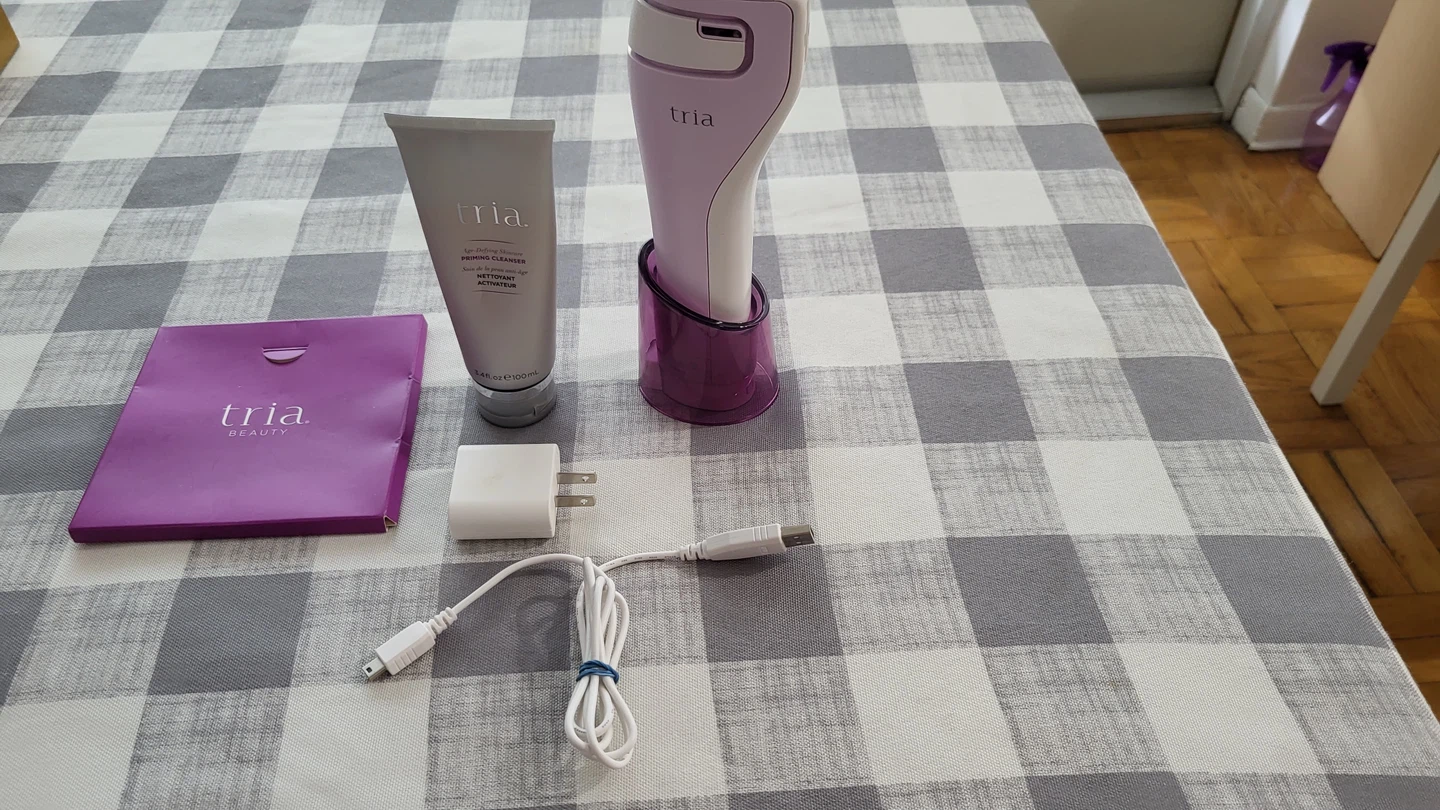 Tria Age-Defying Laser Skincare Set - photo 2