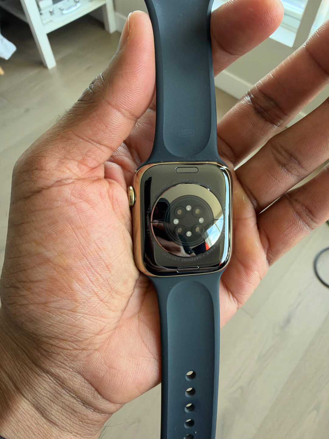 Apple Watch Gold Stainless Steel 45mm - photo 2