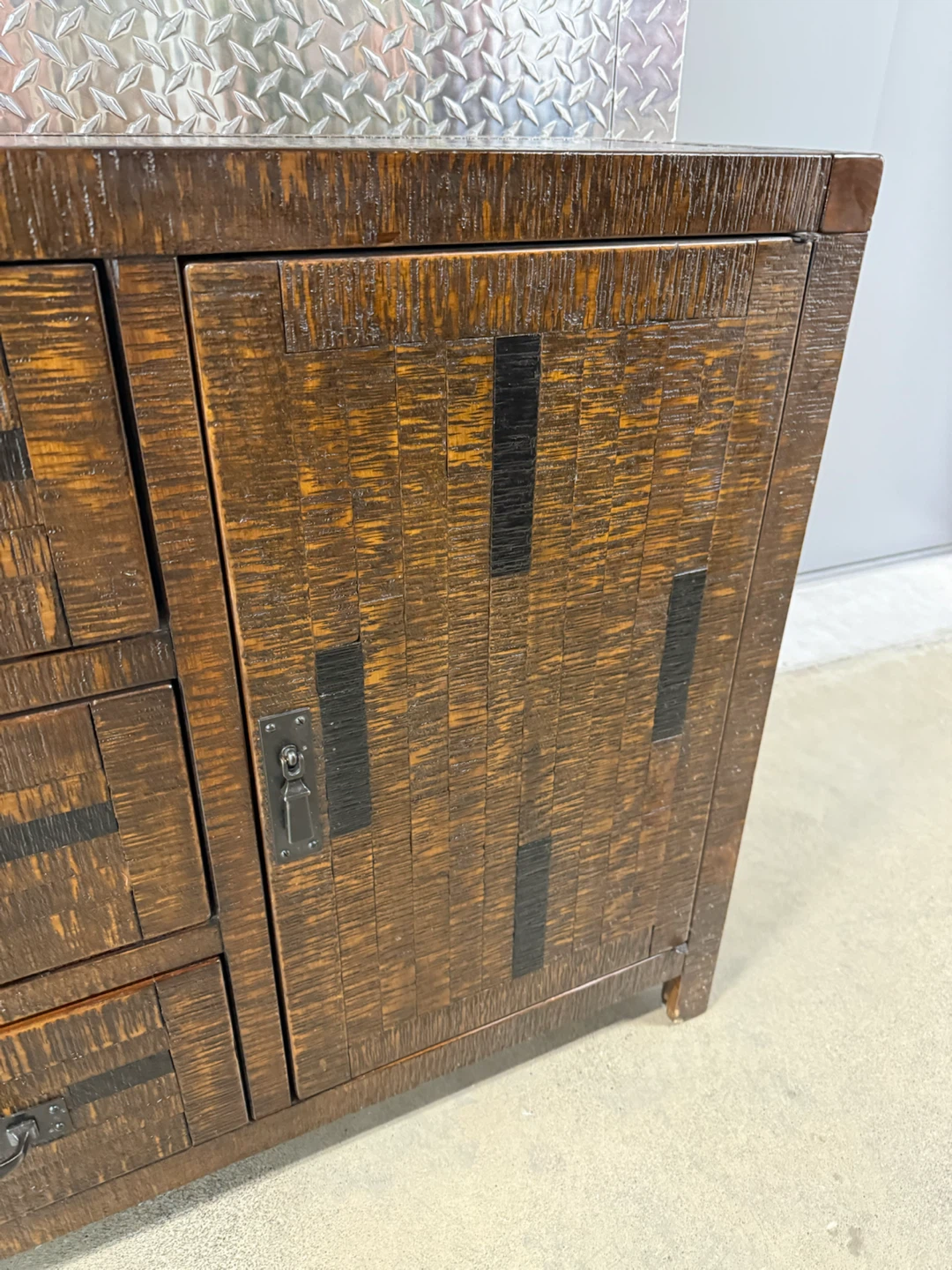 Rustic Wood Sideboard Cabinet with Three Drawers - photo 4