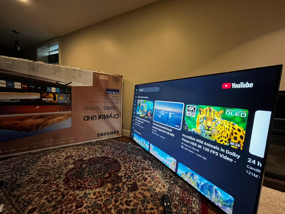 Samsung 75-inch Crystal UHD TV Model N Un75tu700df