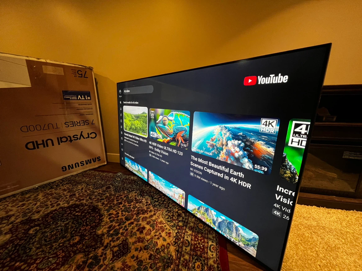 Samsung 75-inch Crystal UHD TV Model N Un75tu700df - photo 3