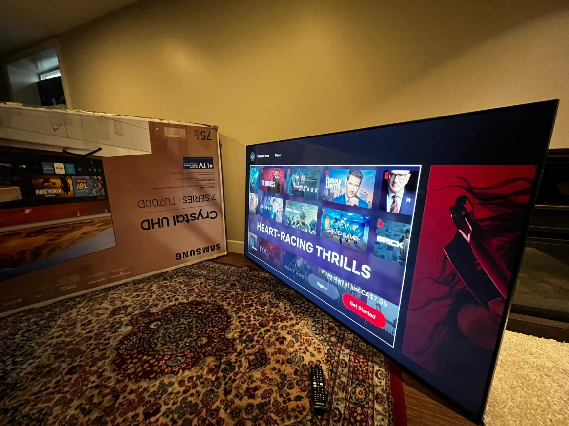 Samsung 75-inch Crystal UHD TV Model N Un75tu700df - photo 4