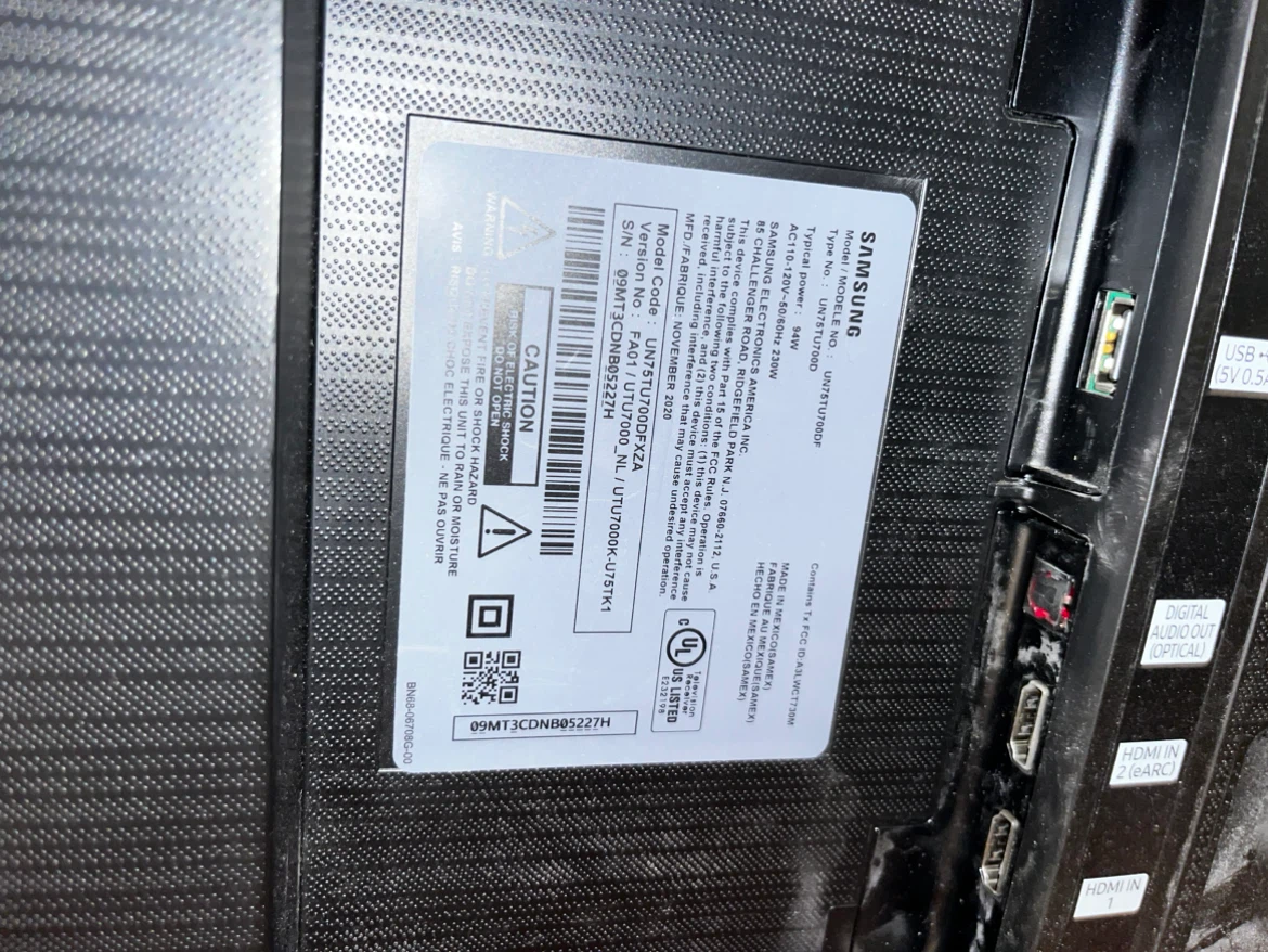 Samsung 75-inch Crystal UHD TV Model N Un75tu700df - photo 5