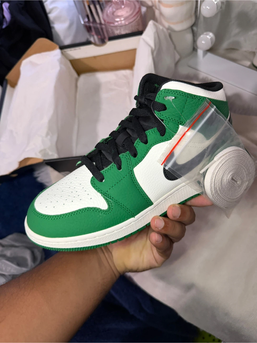 Nike Air Jordan 1 Mid Lucky Green