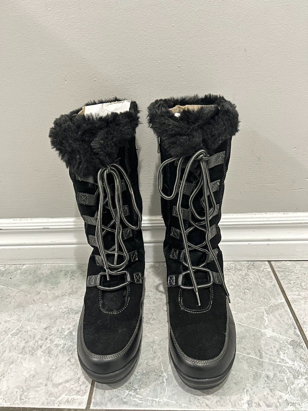 Artica Women's Winter Boots - Size 9