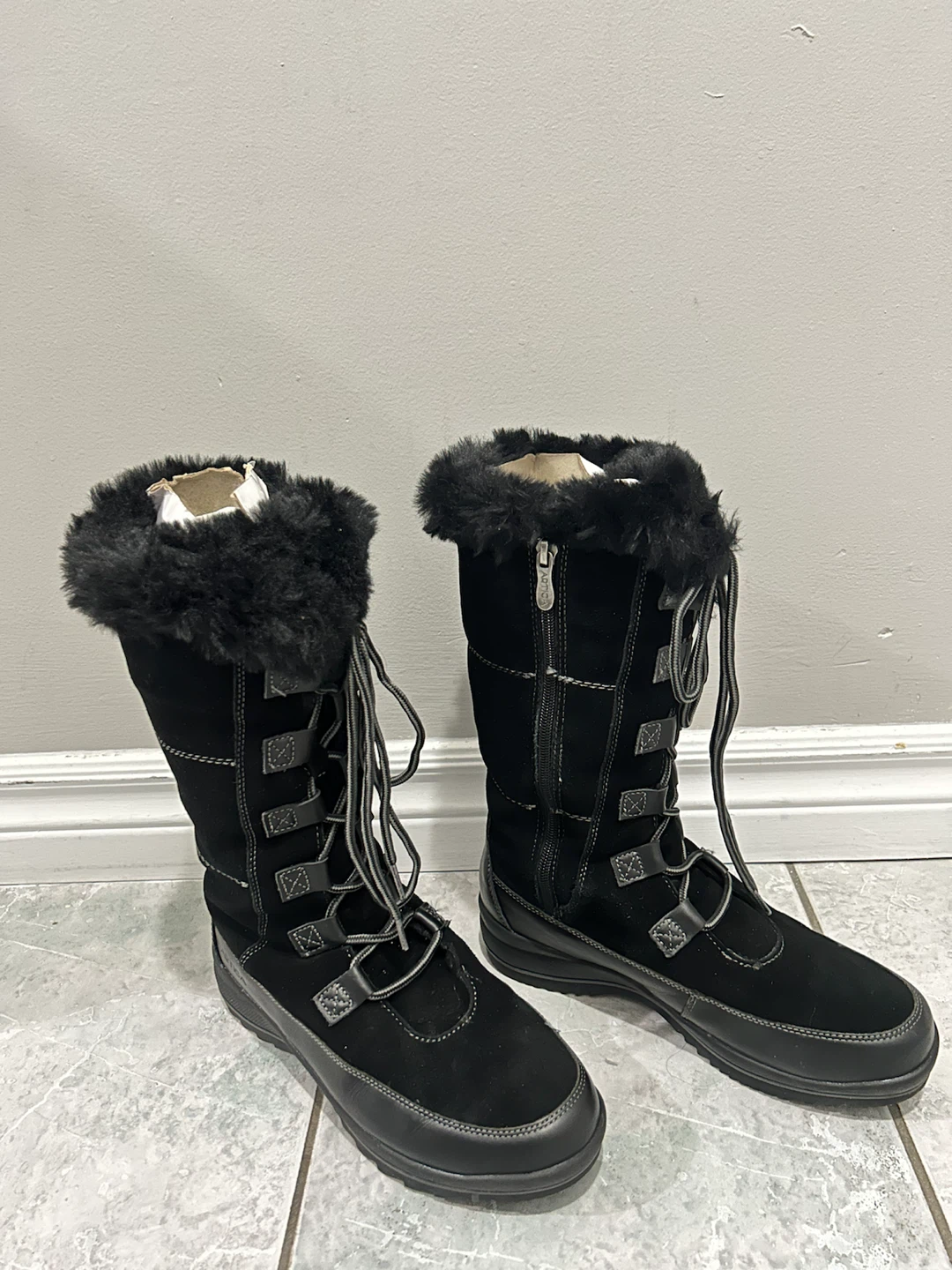 Artica Women's Winter Boots - Size 9 - photo 3
