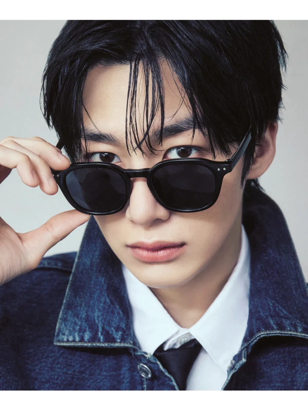 Black-Tinted Sunglasses - photo 2